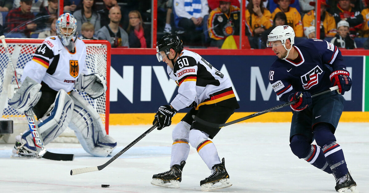 Hockey germany. США Германия хоккей. Американские хоккеисты. Сборная Германии хоккей. США Германия ЧМ по хоккею.